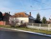 Predaj staršieho 2i RD s pozemkom o výmere 1358 m2 v obci Okoč